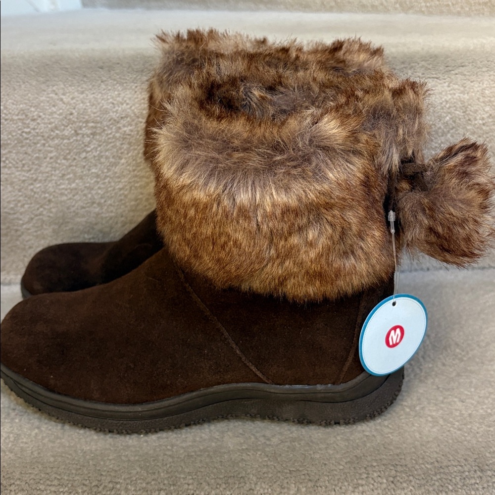 NWT Minnetonka Brown Suede Ankle Boot with Faux Fur Cuff